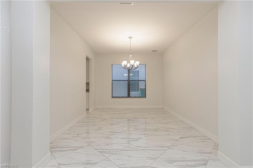 13852 Luna Dr, Naples, FL 34109-6