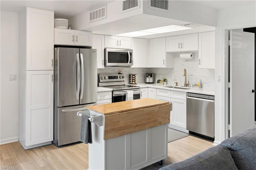 19 Bob O Link Ct A, Naples, FL 34105-5