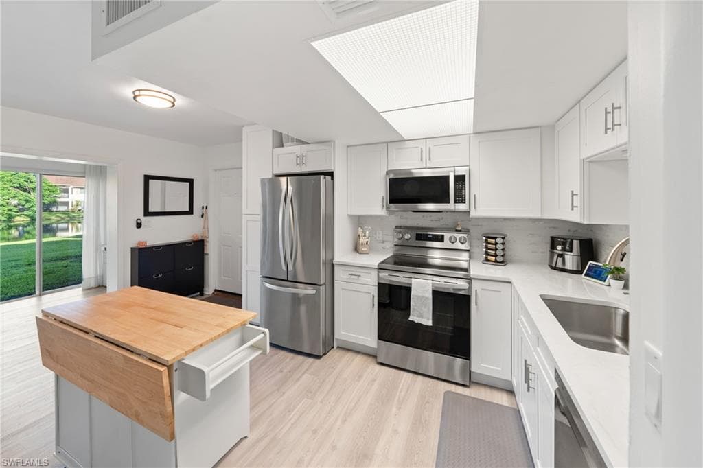 19 Bob O Link Ct A, Naples, FL 34105-8