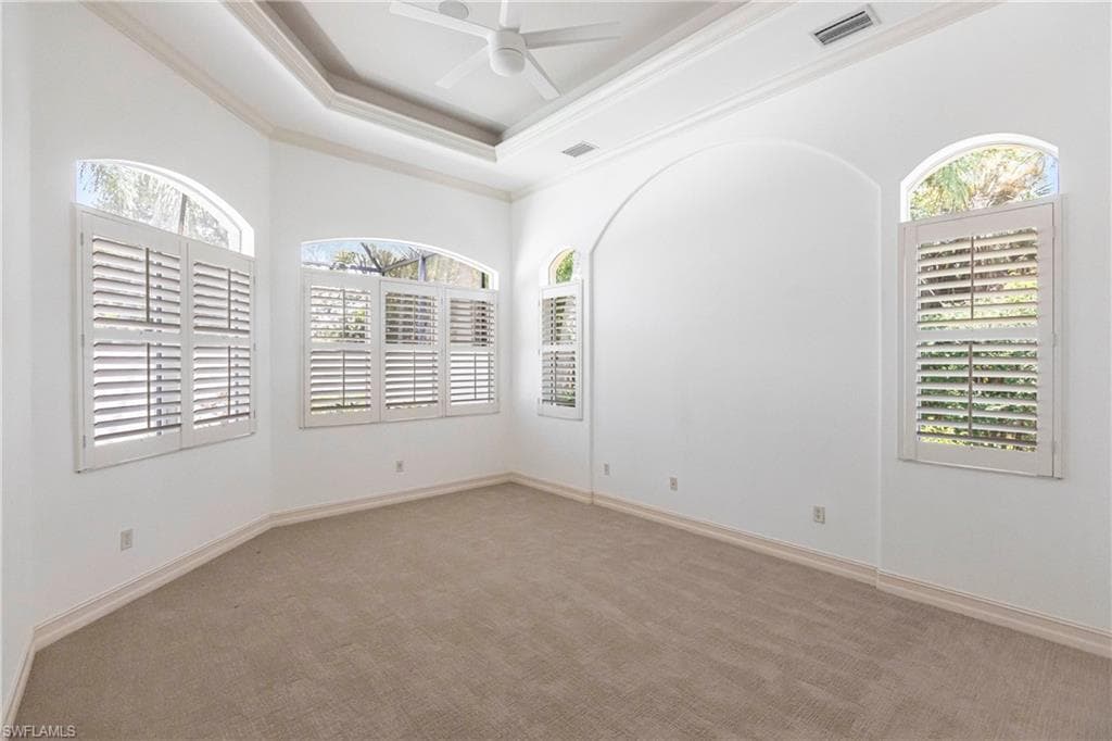 8886 Shenendoah Cir, Naples, FL 34113-12