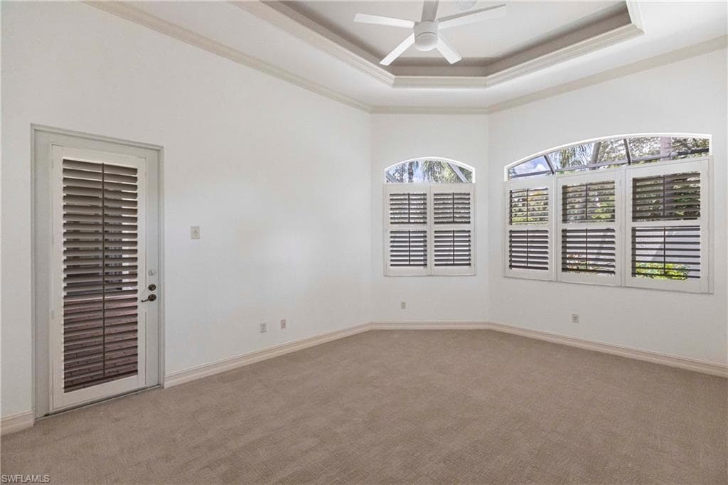 8886 Shenendoah Cir, Naples, FL 34113-13