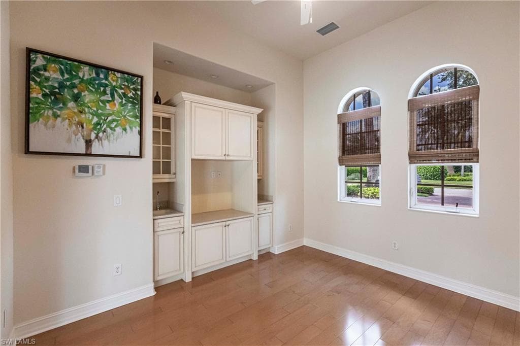 8886 Shenendoah Cir, Naples, FL 34113-22