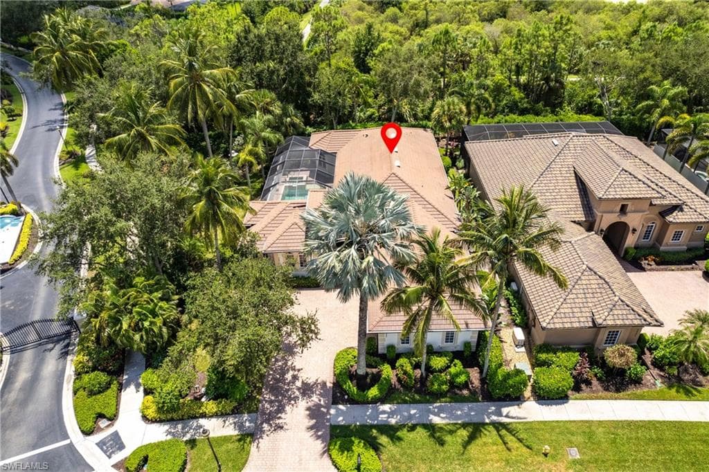 8886 Shenendoah Cir, Naples, FL 34113-32