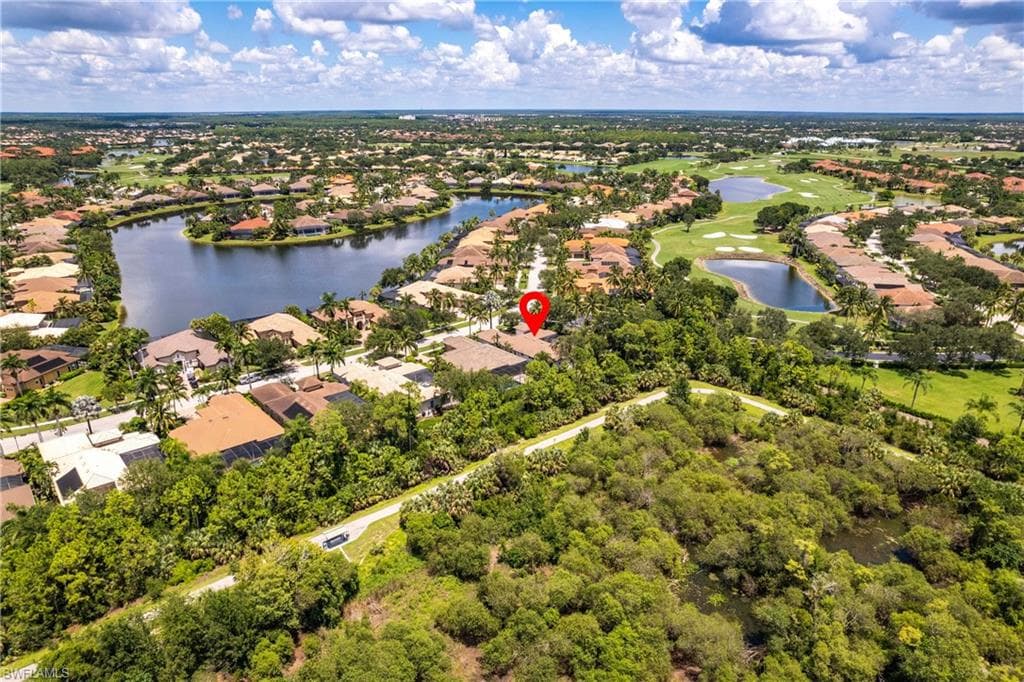 8886 Shenendoah Cir, Naples, FL 34113-36