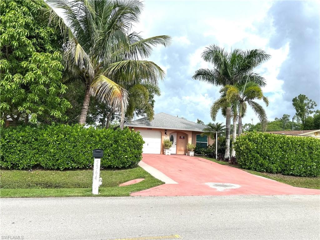 5364 Texas Ave, Naples, FL 34113-1