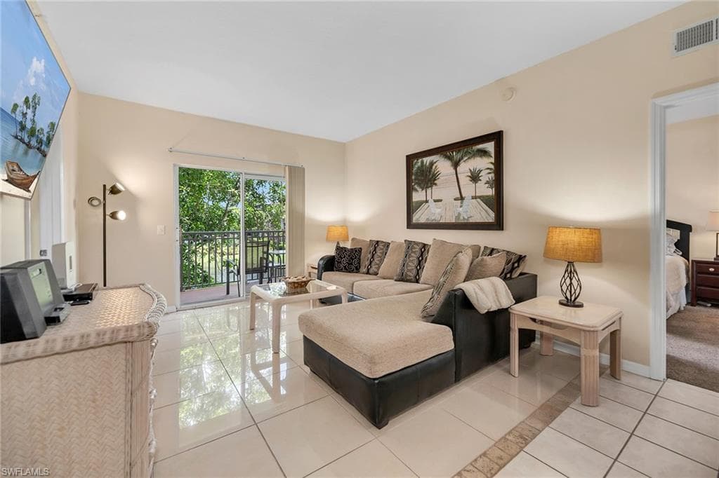 15605 Ocean Walk Cir 203, Fort Myers, FL 33908-8