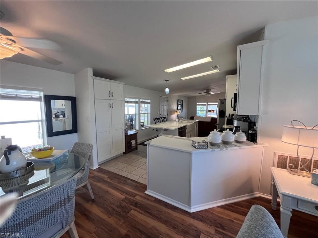 65 Turquoise Ave 65t, Naples, FL 34114-10