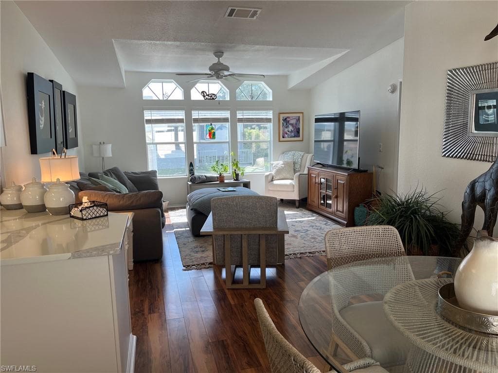 65 Turquoise Ave 65t, Naples, FL 34114-13