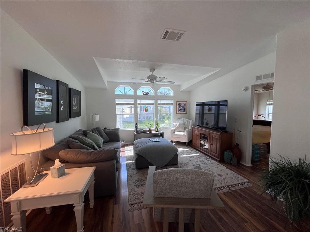 65 Turquoise Ave 65t, Naples, FL 34114-16