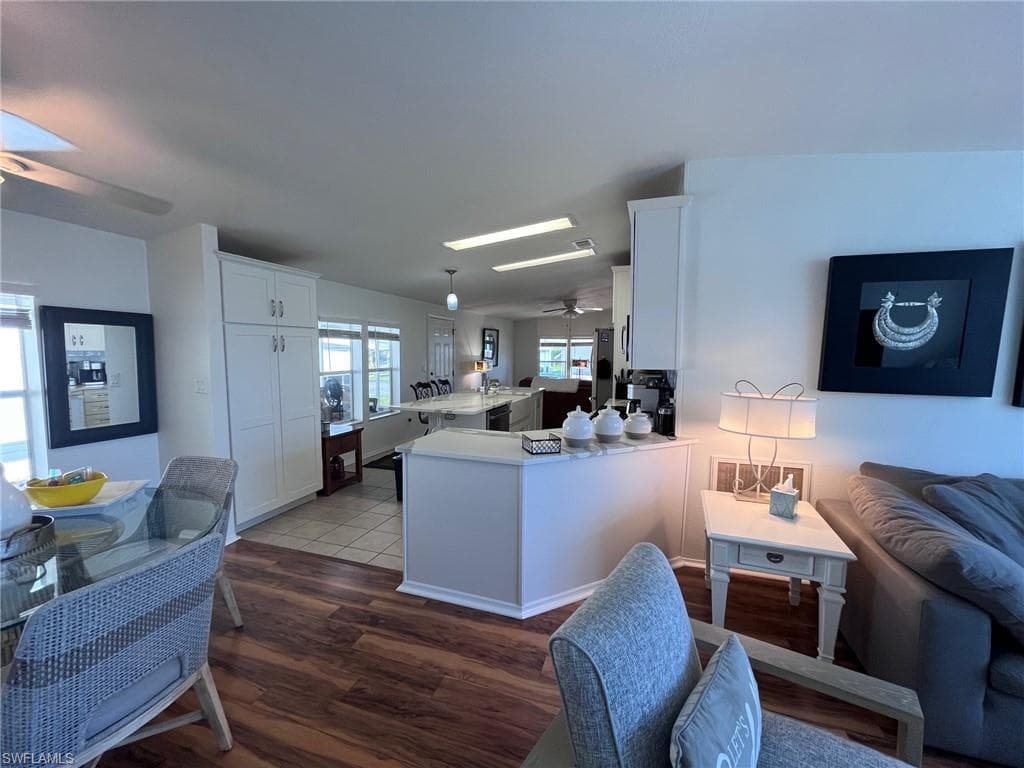 65 Turquoise Ave 65t, Naples, FL 34114-18