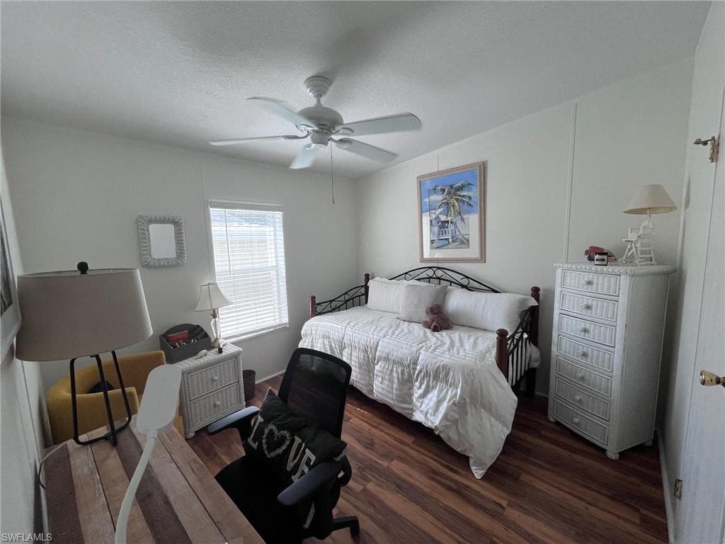 65 Turquoise Ave 65t, Naples, FL 34114-27