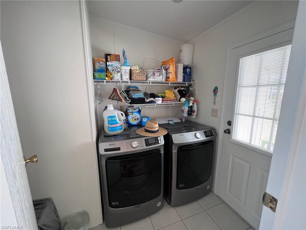 65 Turquoise Ave 65t, Naples, FL 34114-34