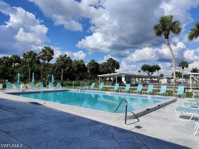 65 Turquoise Ave 65t, Naples, FL 34114-36