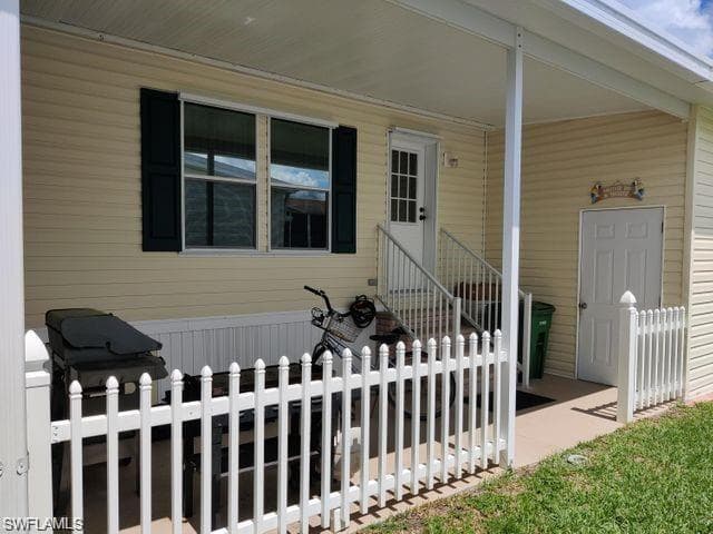 65 Turquoise Ave 65t, Naples, FL 34114-4