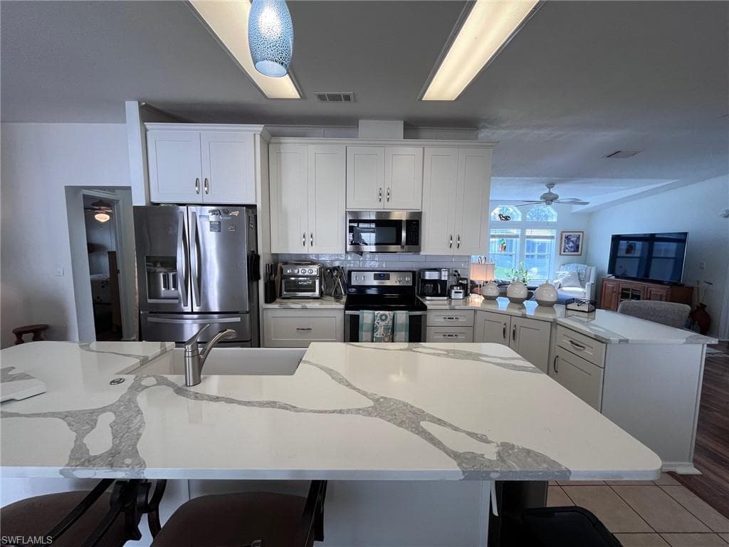 65 Turquoise Ave 65t, Naples, FL 34114-7