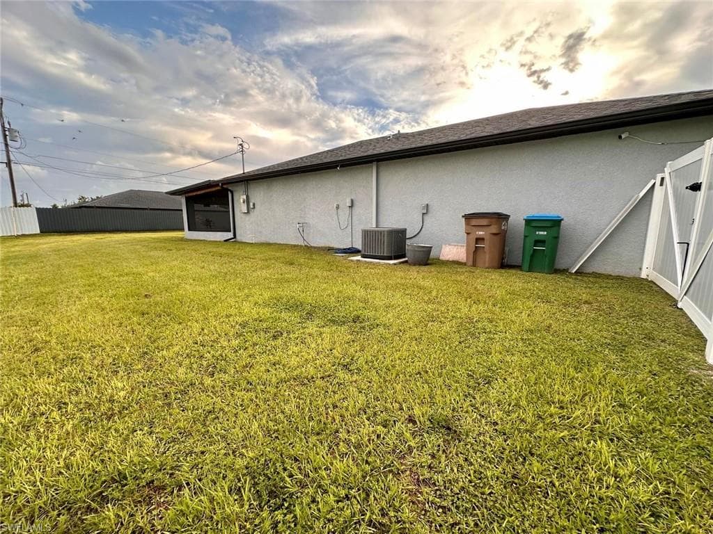 408 7th Ter, Cape Coral, FL 33909-4