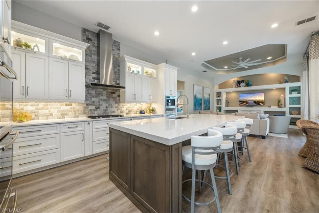 14512 Jekyll Island Ct, Naples, FL 34119-8