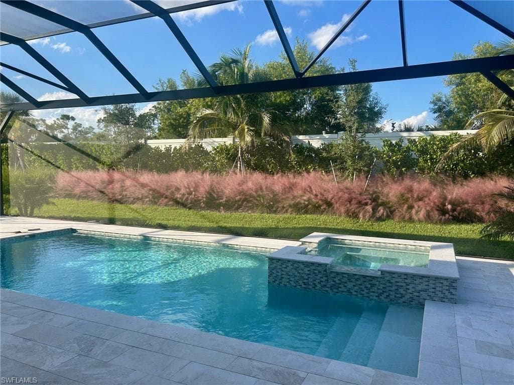 9712 Moonflower Ln, Naples, FL 34114-2