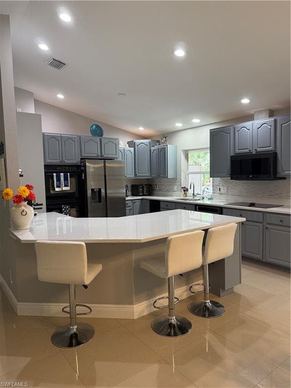 420 20th Ave NW, Naples, FL 34120-10