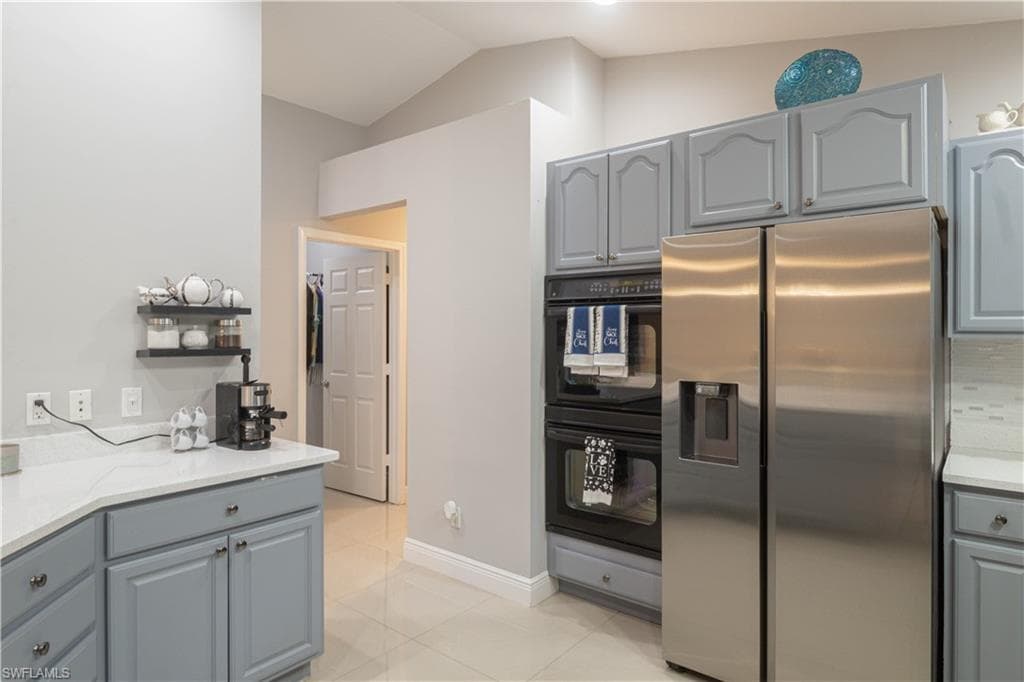 420 20th Ave NW, Naples, FL 34120-11