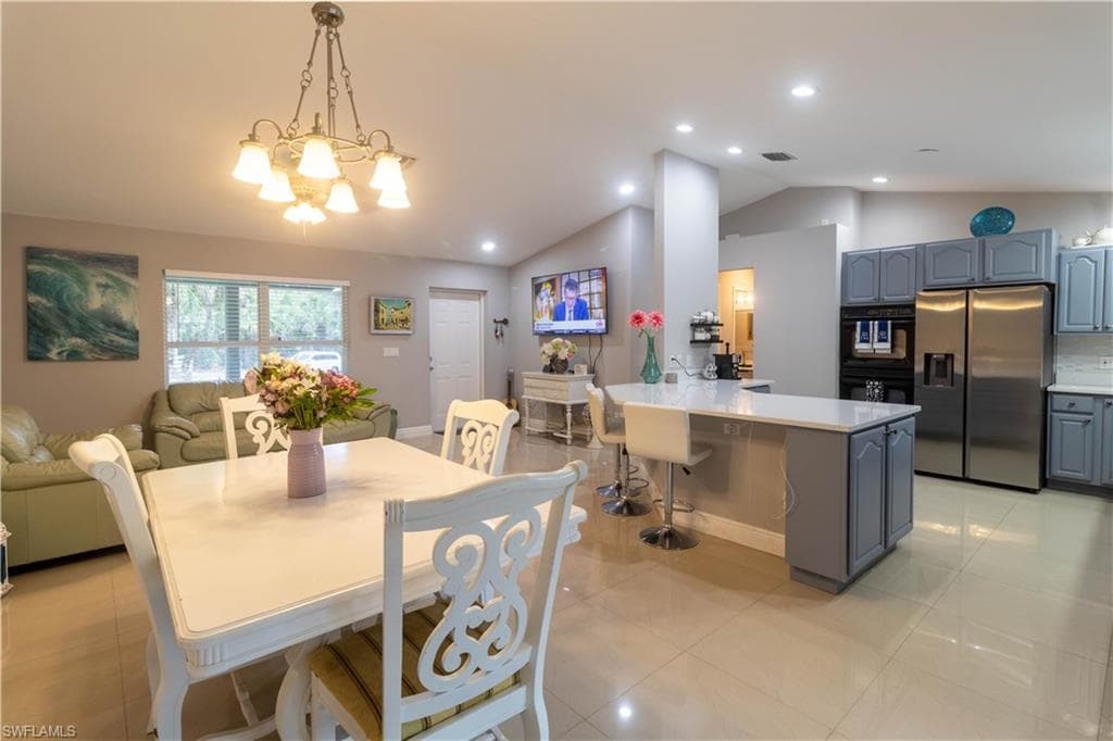 420 20th Ave NW, Naples, FL 34120-21