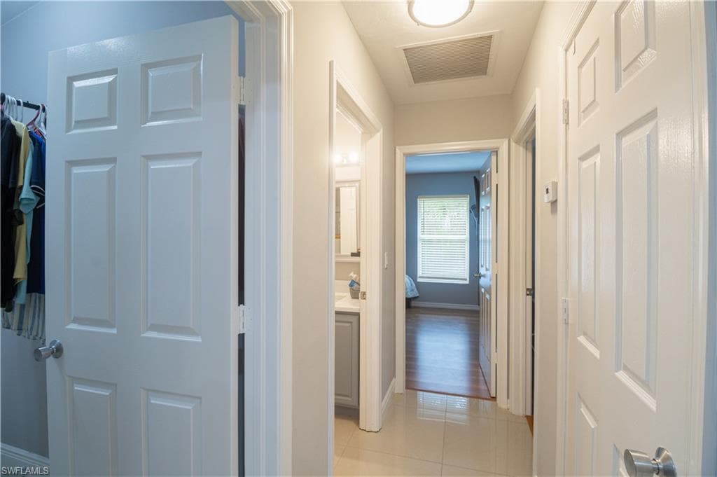 420 20th Ave NW, Naples, FL 34120-23
