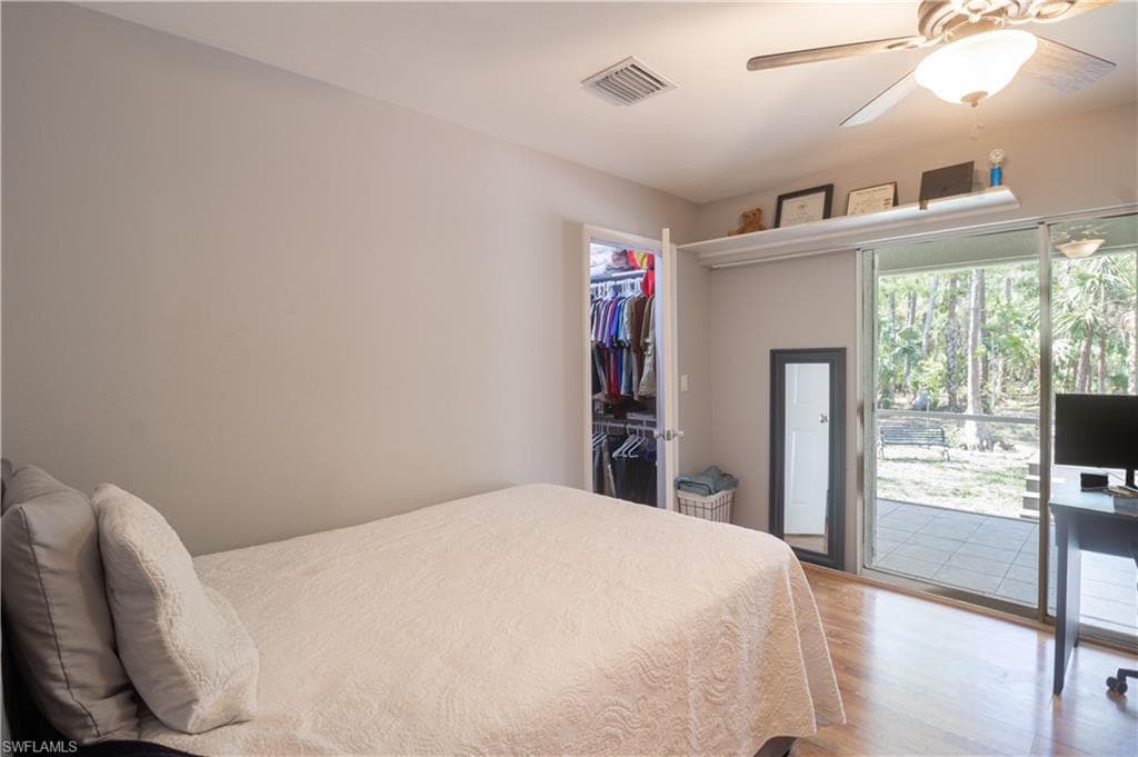 420 20th Ave NW, Naples, FL 34120-30