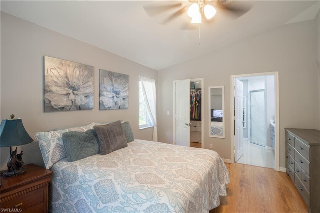 420 20th Ave NW, Naples, FL 34120-38