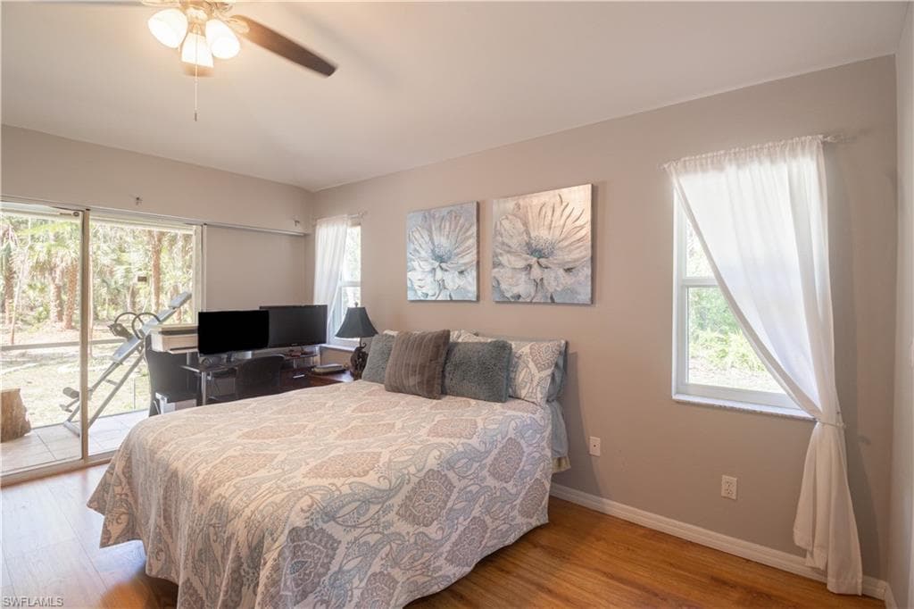 420 20th Ave NW, Naples, FL 34120-42