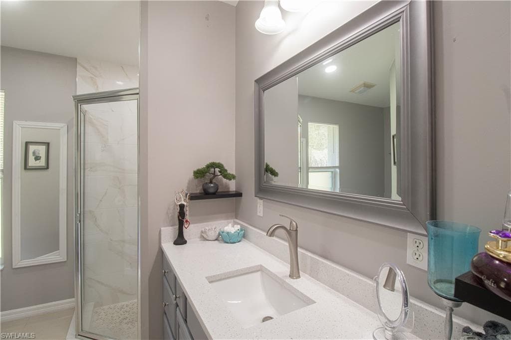420 20th Ave NW, Naples, FL 34120-43