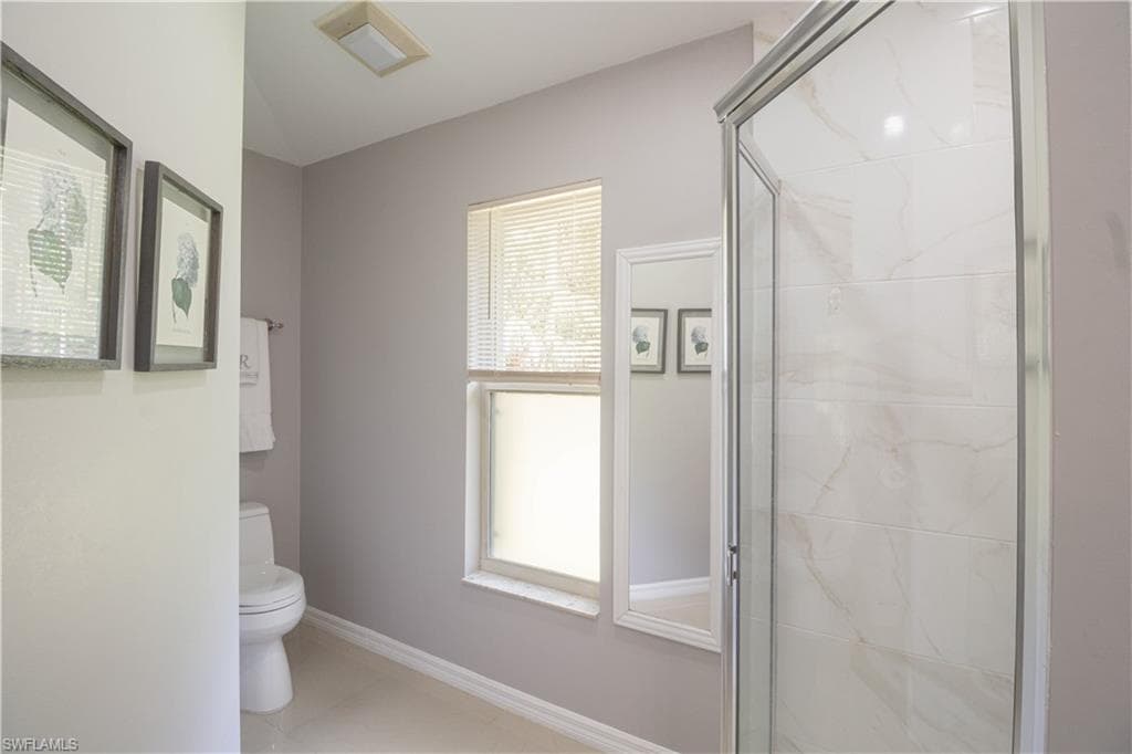420 20th Ave NW, Naples, FL 34120-44