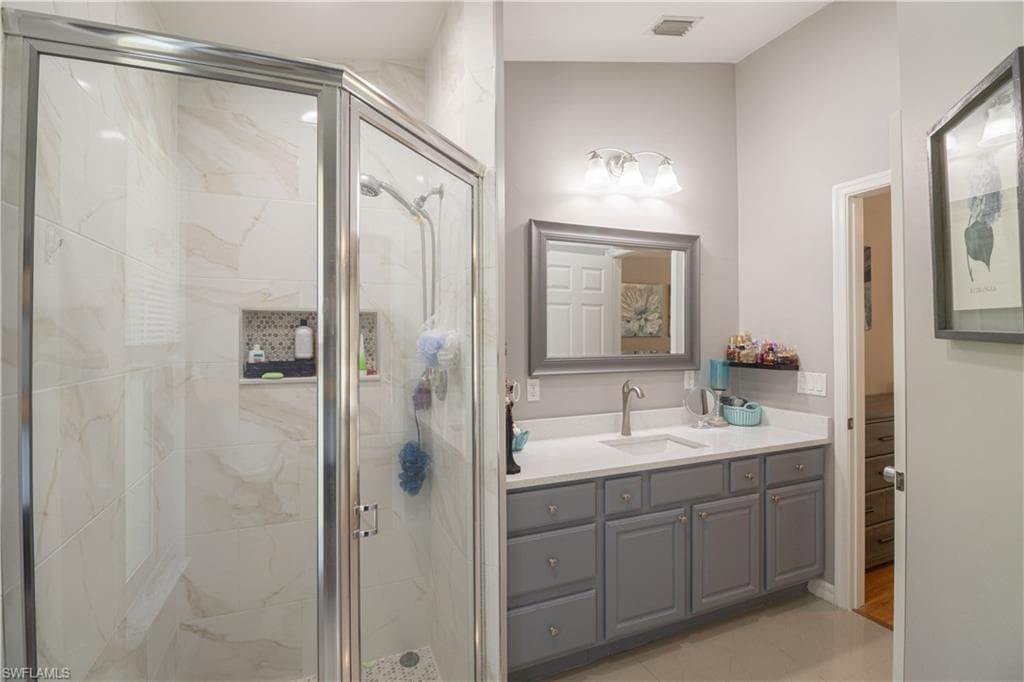 420 20th Ave NW, Naples, FL 34120-45