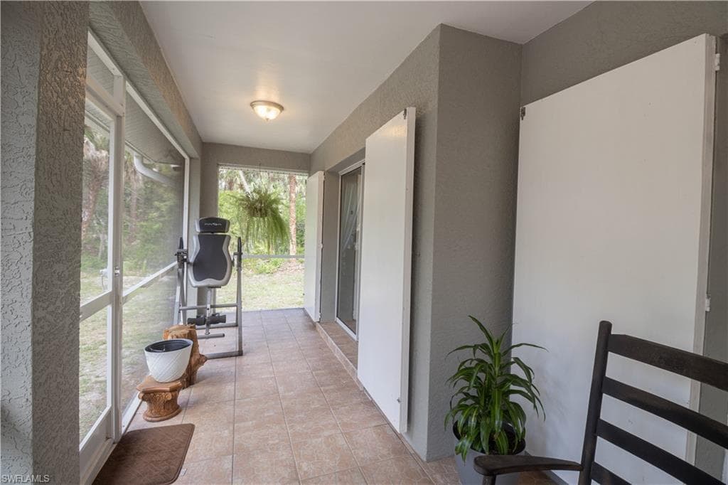 420 20th Ave NW, Naples, FL 34120-48