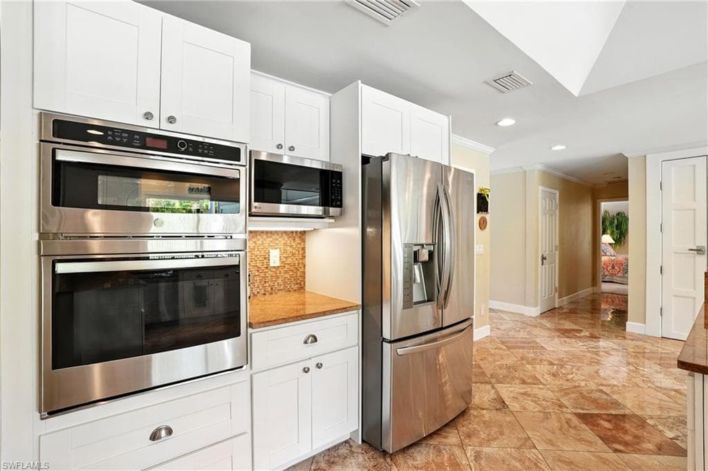 13033 Coco Plum Ln, Naples, FL 34119-11