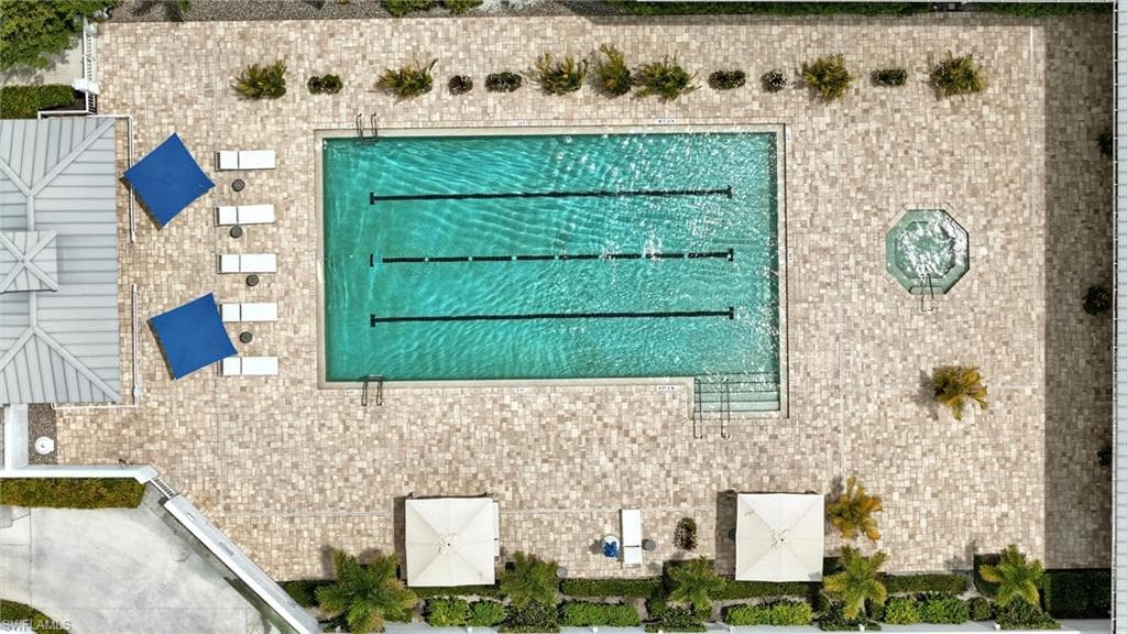 13033 Coco Plum Ln, Naples, FL 34119-33