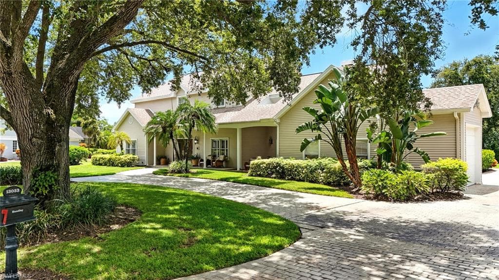 13033 Coco Plum Ln, Naples, FL 34119-3