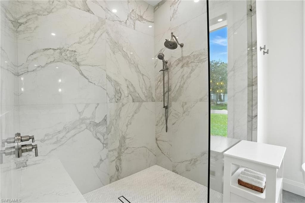 581 Wedgewood Way, Naples, FL 34119-16