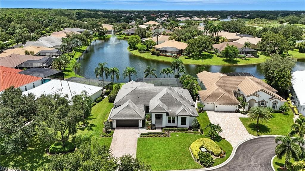581 Wedgewood Way, Naples, FL 34119-32
