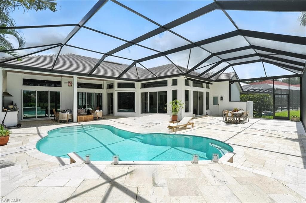 581 Wedgewood Way, Naples, FL 34119-4
