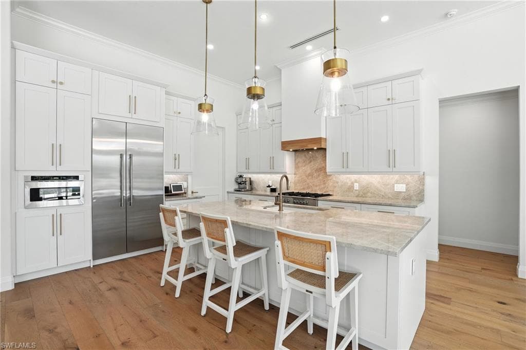 581 Wedgewood Way, Naples, FL 34119-5
