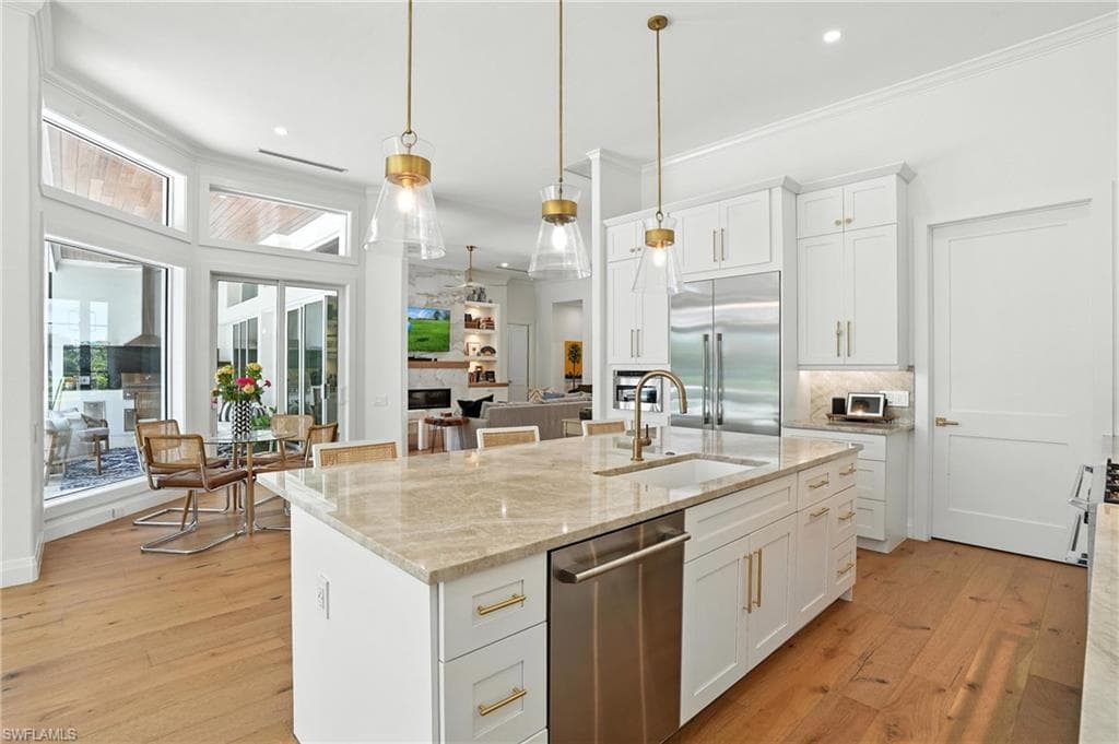 581 Wedgewood Way, Naples, FL 34119-6