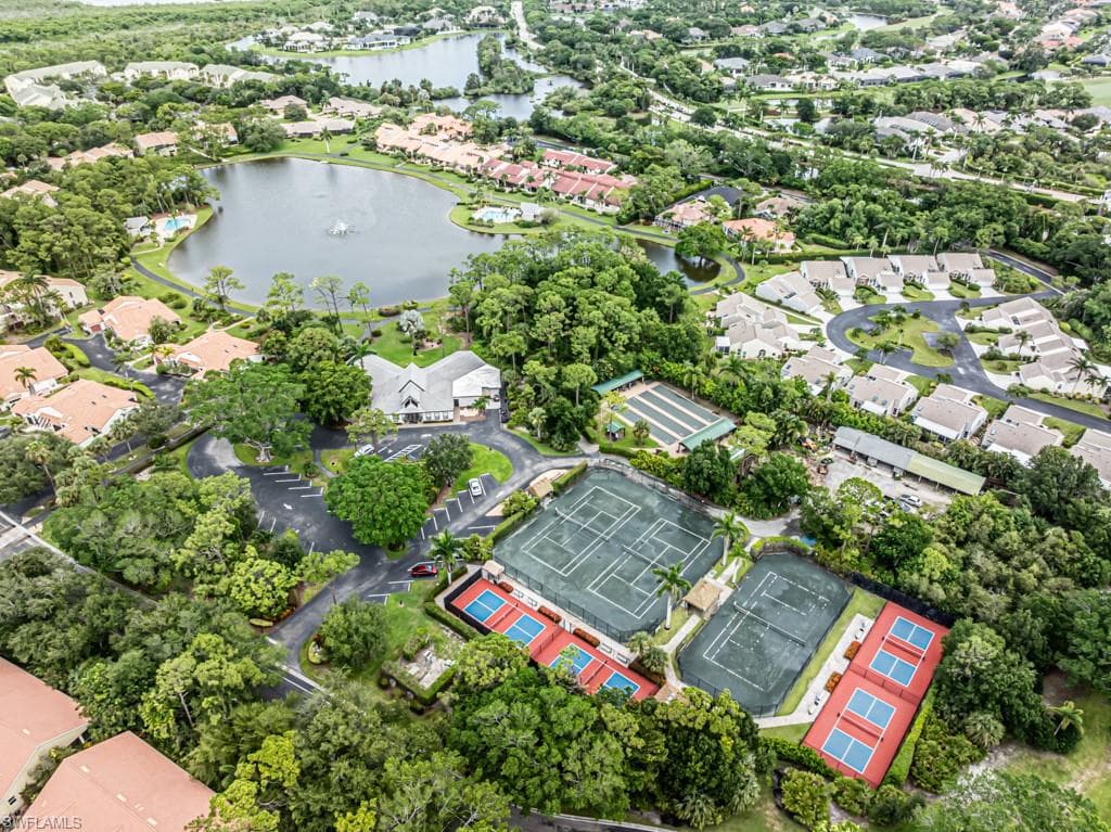 15435 Cedarwood Ln 5-304, Naples, FL 34110-39