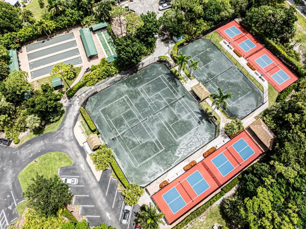 15435 Cedarwood Ln 5-304, Naples, FL 34110-40