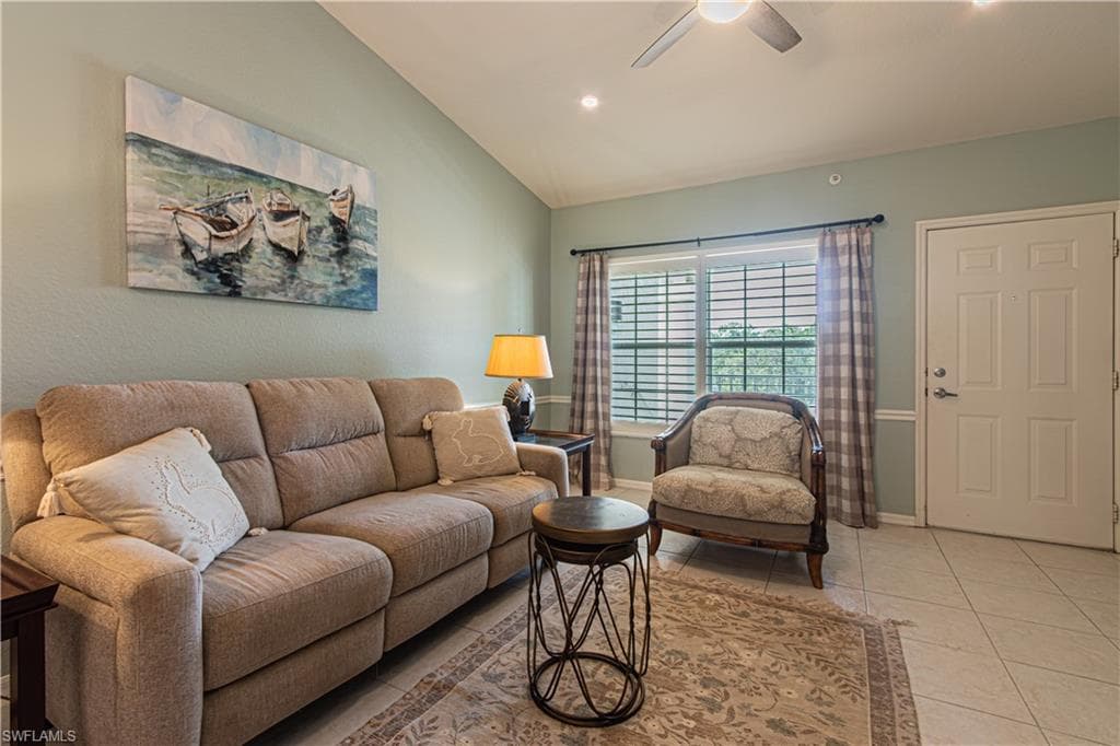 15435 Cedarwood Ln 5-304, Naples, FL 34110-4