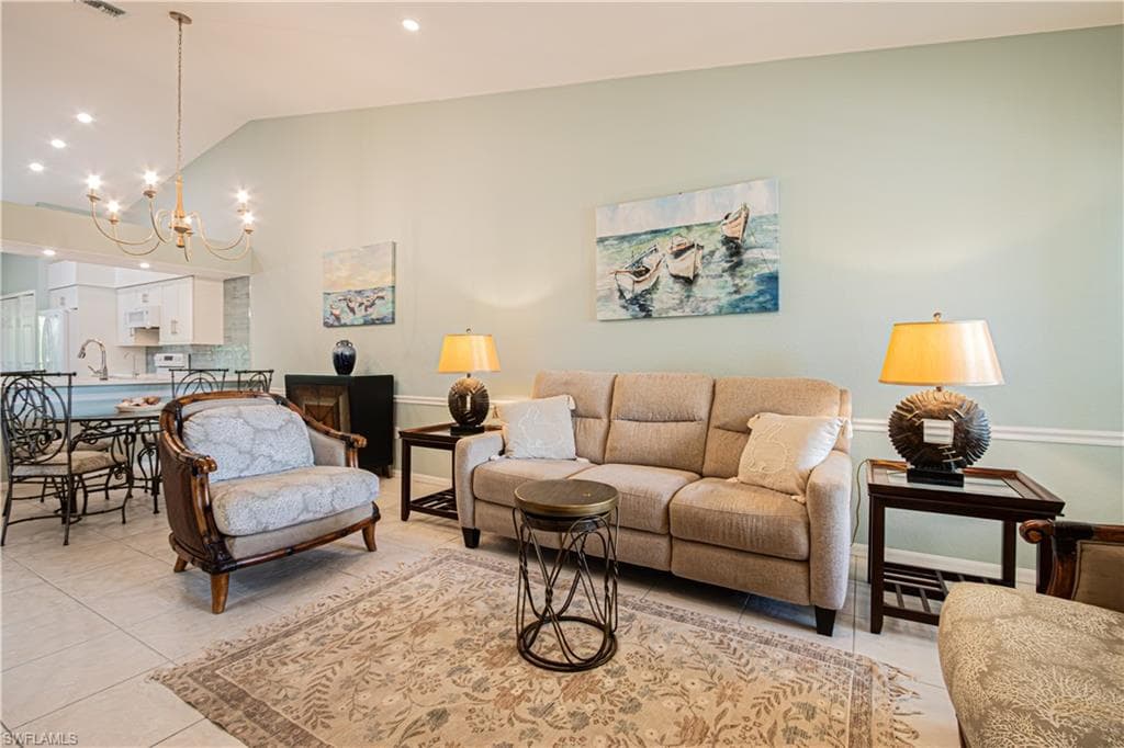 15435 Cedarwood Ln 5-304, Naples, FL 34110-5