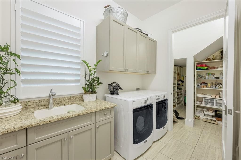 9161 Mercato Way, Naples, FL 34108-26