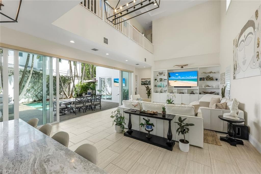 9161 Mercato Way, Naples, FL 34108-4