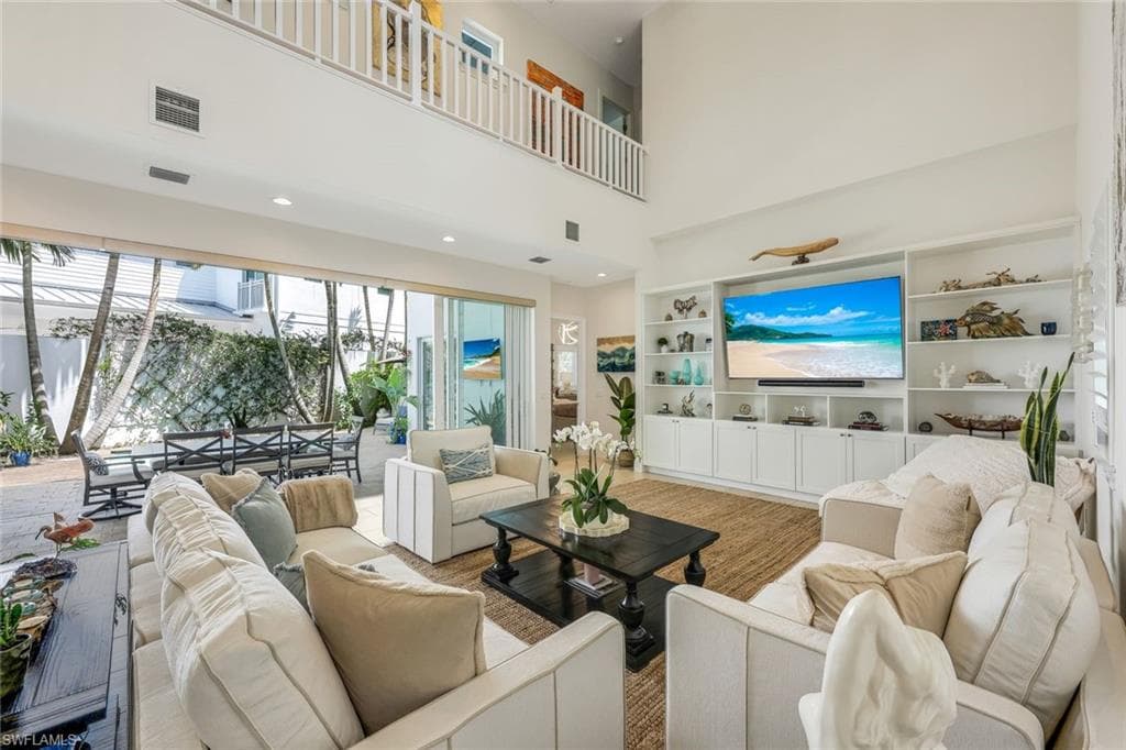 9161 Mercato Way, Naples, FL 34108-7