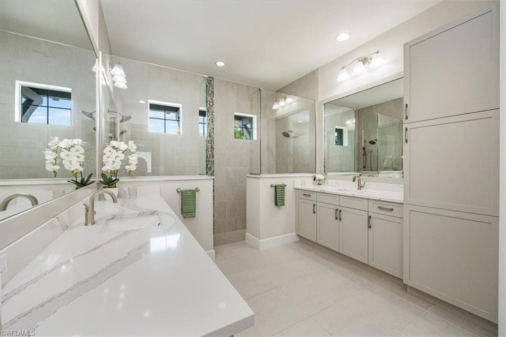 6257 Negril Isle Dr, Naples, FL 34113-14