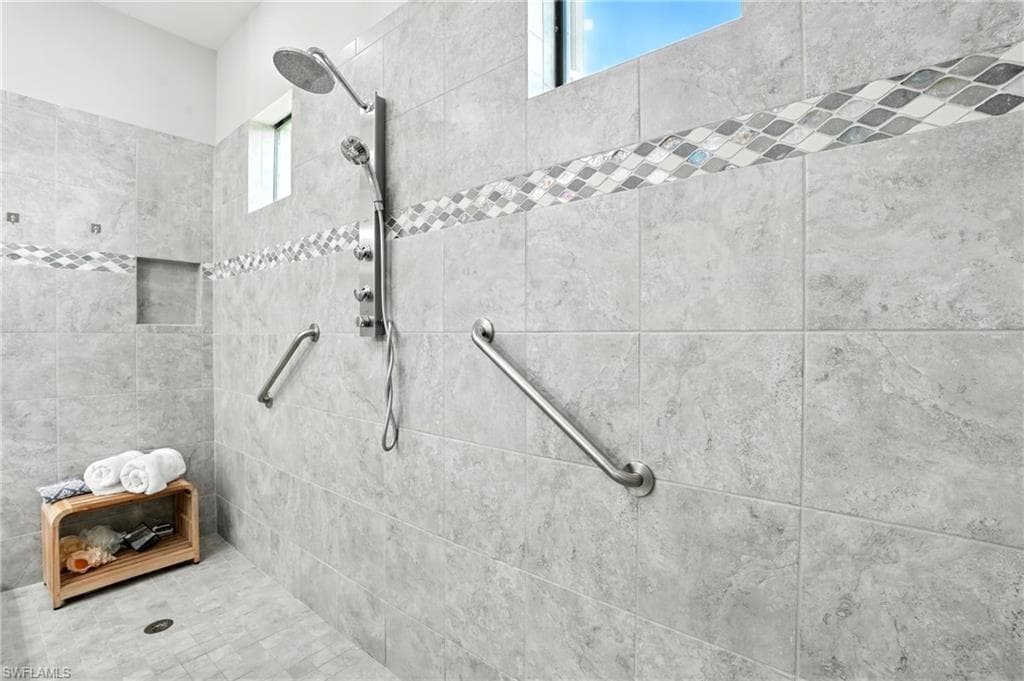 9401 Terresina Dr, Naples, FL 34119-23